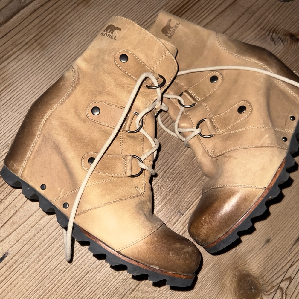 Sorel Women's Brown Lace Up Boots - Picture 1 of 4